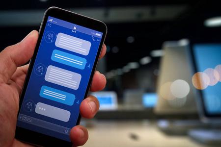 營銷助理Chatbot 智能手機屏幕下的智能交互革命